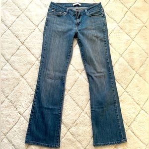 Women's Levi jeans